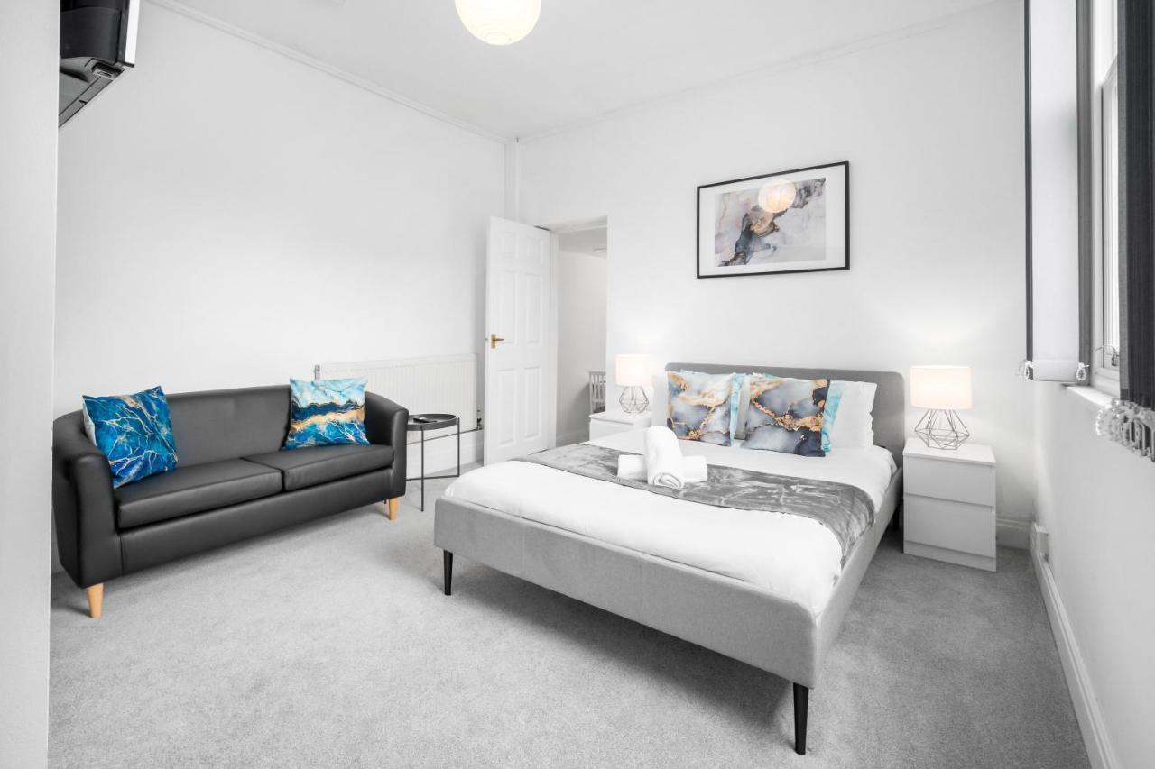 Exceptional Canal Side - Parking - Perry Barr Apartment